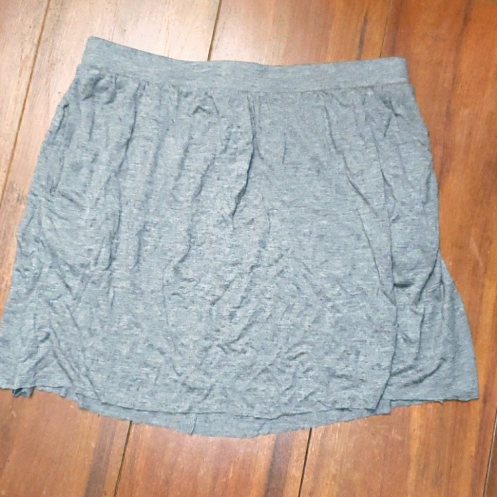 H&M Basic Skirt - Picture 2 of 3